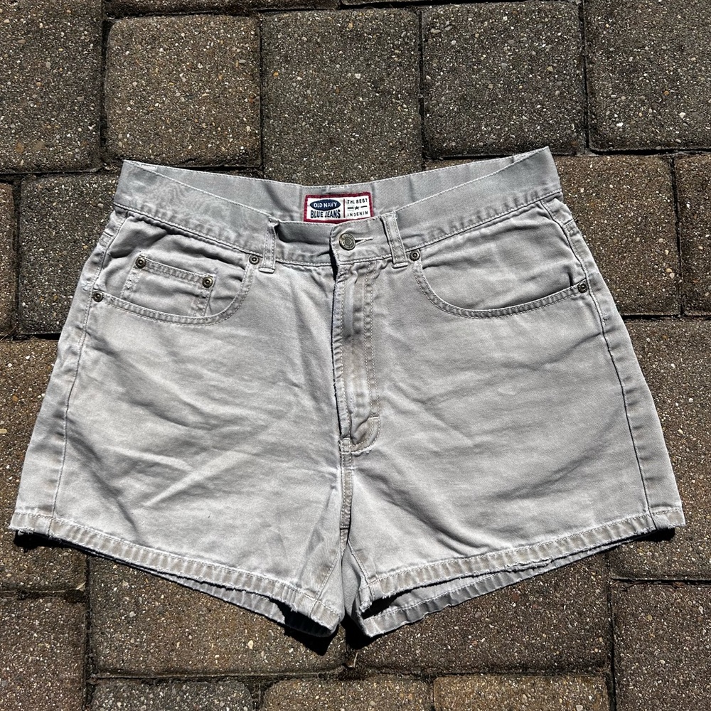 Vintage Old Navy khaki shorts!